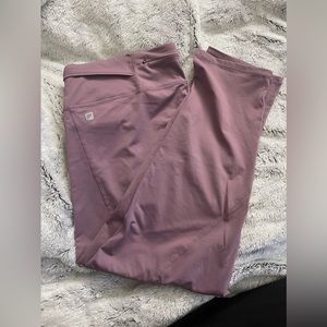 Fabletics XL Cropped Leggings